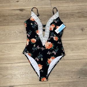 Floral Cupshe One-piece swimsuit